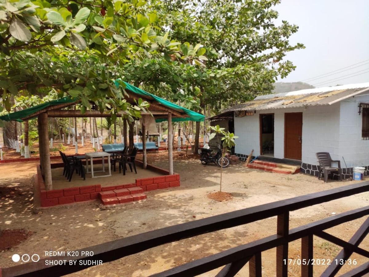 Barashiv Vasant Lata Farm House 빌라 외부 사진