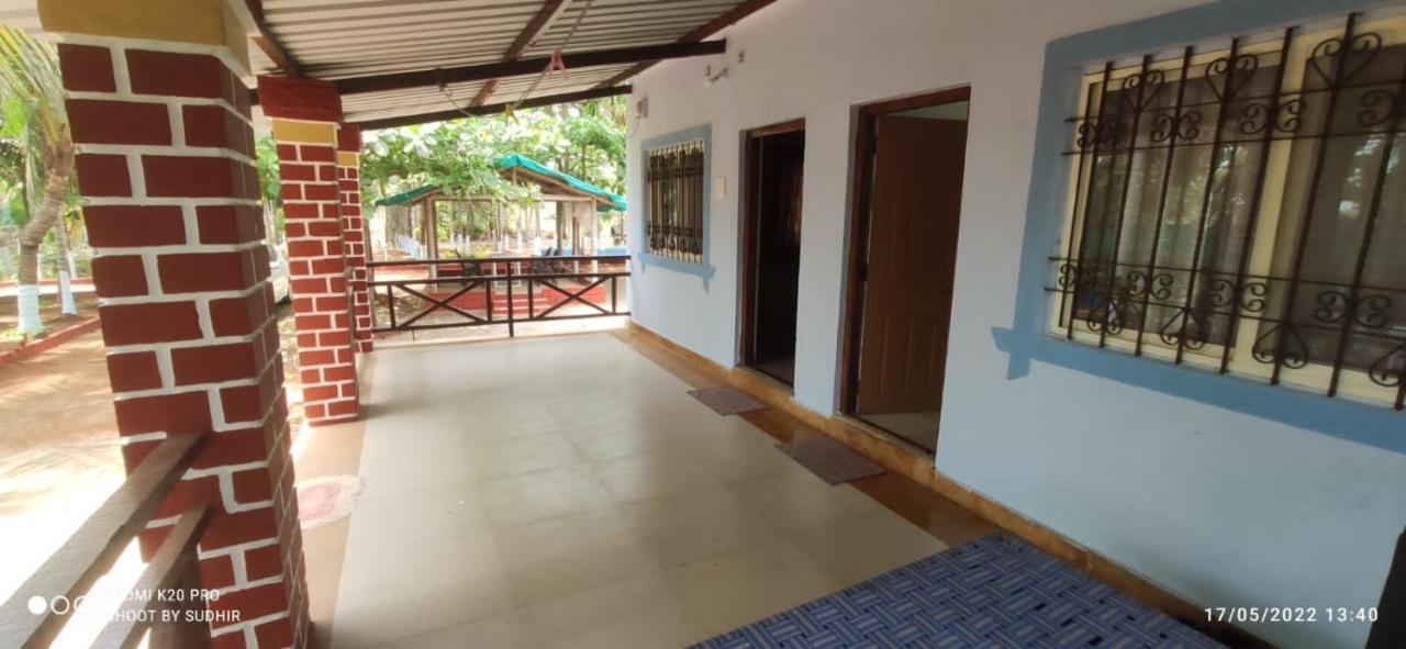Barashiv Vasant Lata Farm House 빌라 외부 사진